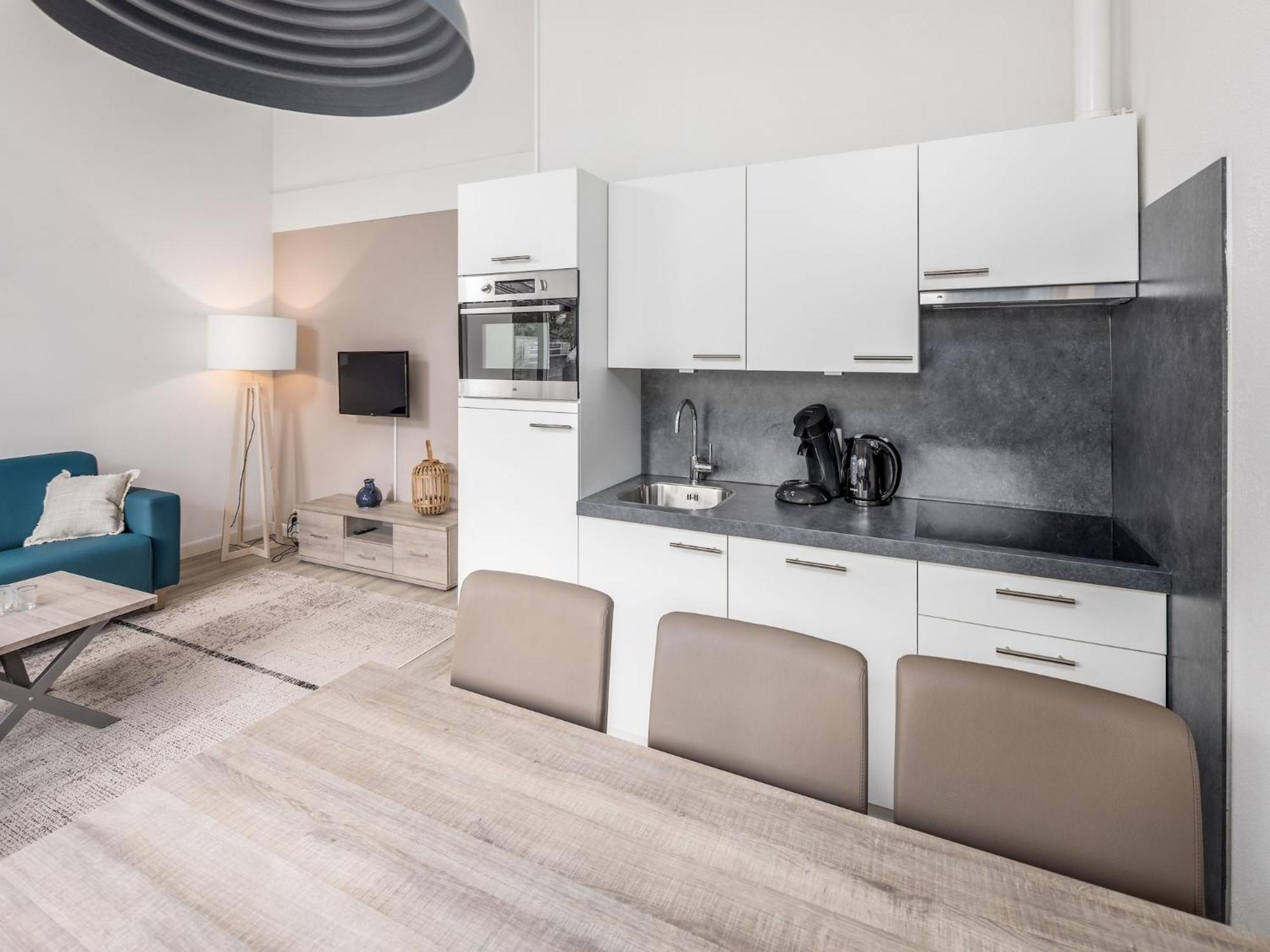 Vakantiehuis Restyled House With Dishwasher, At 500 M Oostkapelle